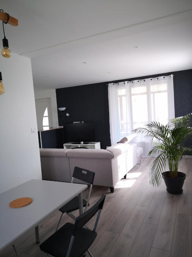 Gite La Maison De L Etang Foucherans  Ngoại thất bức ảnh